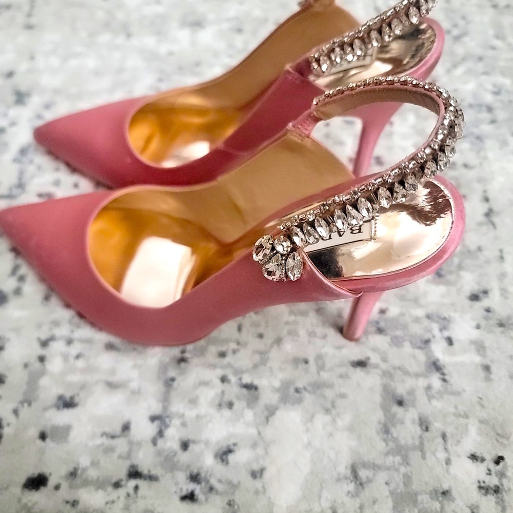 Badgley Mischka Paxton. Without Box ( please see all the pictures for flaws)